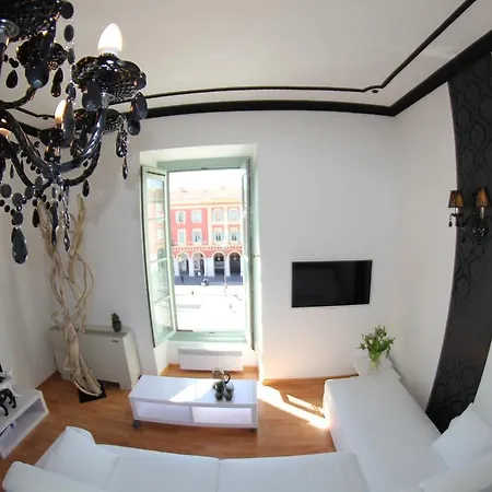 Aparthotel Massena 3*